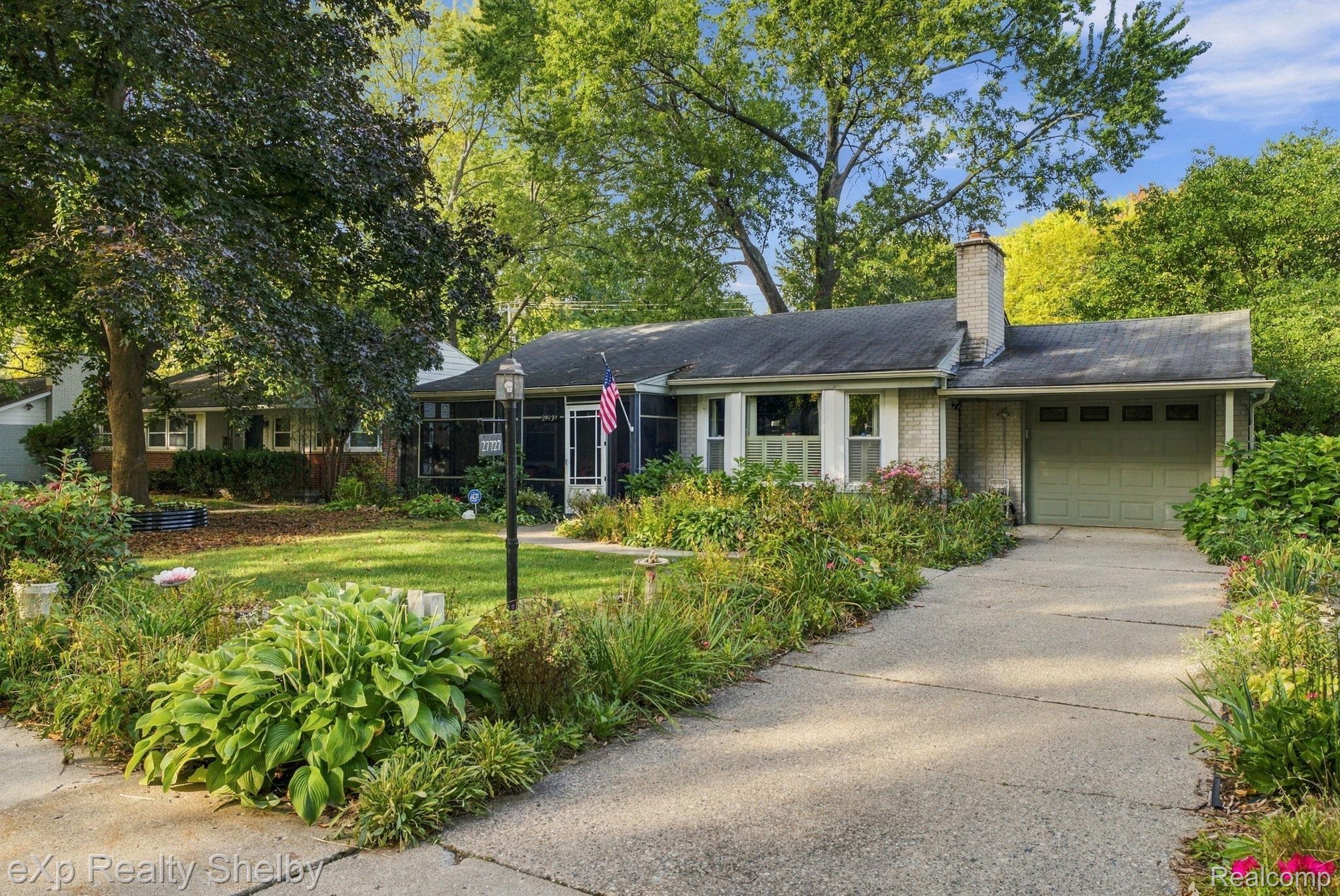 27727 Red Leaf Lane