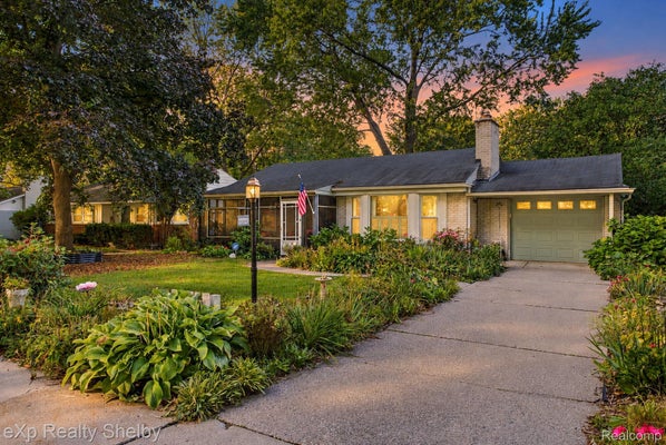 27727 RED LEAF LN, SOUTHFIELD, MI 48076 - Image f85ac60093806fb3cca2d8aafa88ac10/3896214514
