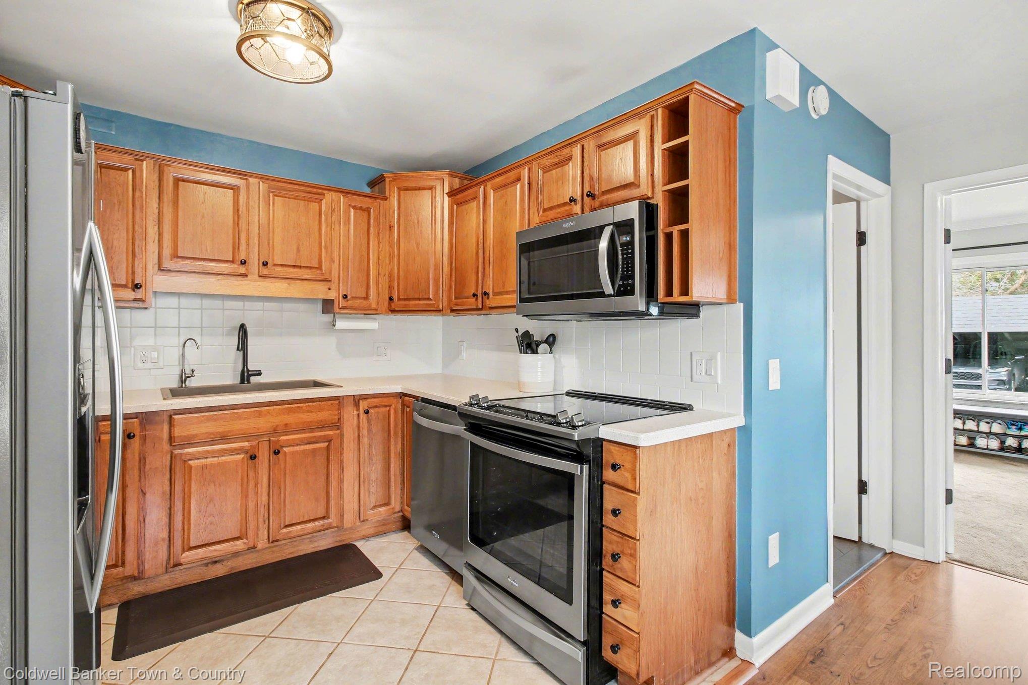 5084 Kintyre Lane