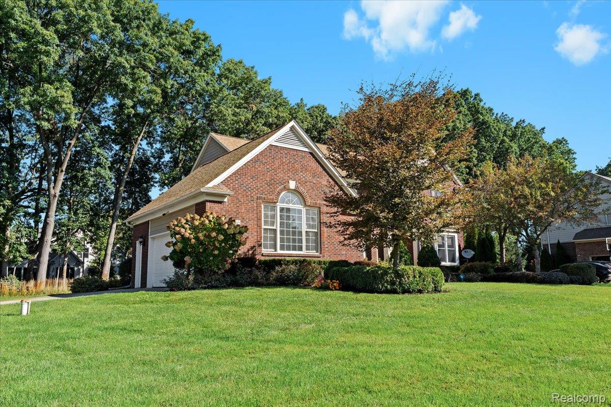 13802 Forest Ridge Circle