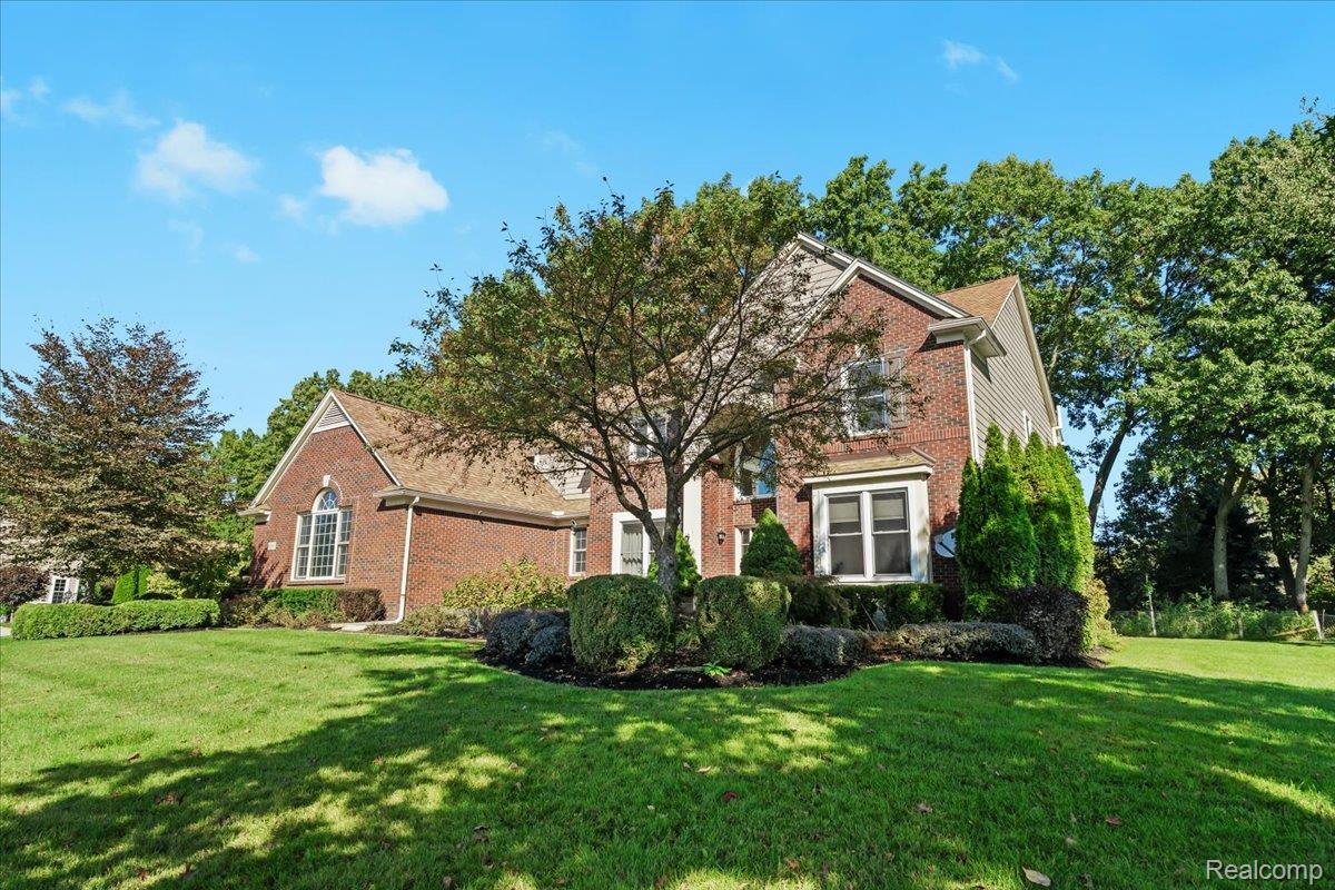 13802 Forest Ridge Circle
