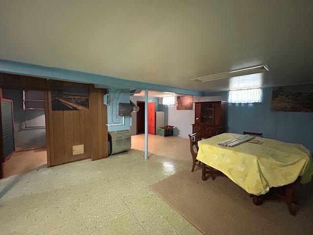 Hazel Park City Oakland, Michigan 48030, United States, 3 Bedrooms Bedrooms, ,1 BathroomBathrooms,Residential,Pending,99433