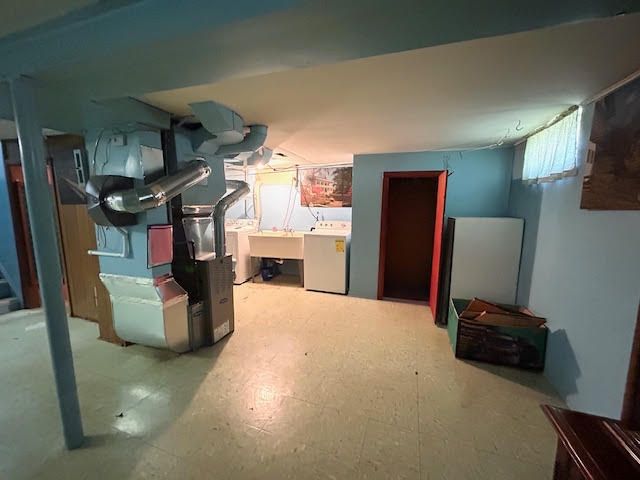 Hazel Park City Oakland, Michigan 48030, United States, 3 Bedrooms Bedrooms, ,1 BathroomBathrooms,Residential,Pending,99433