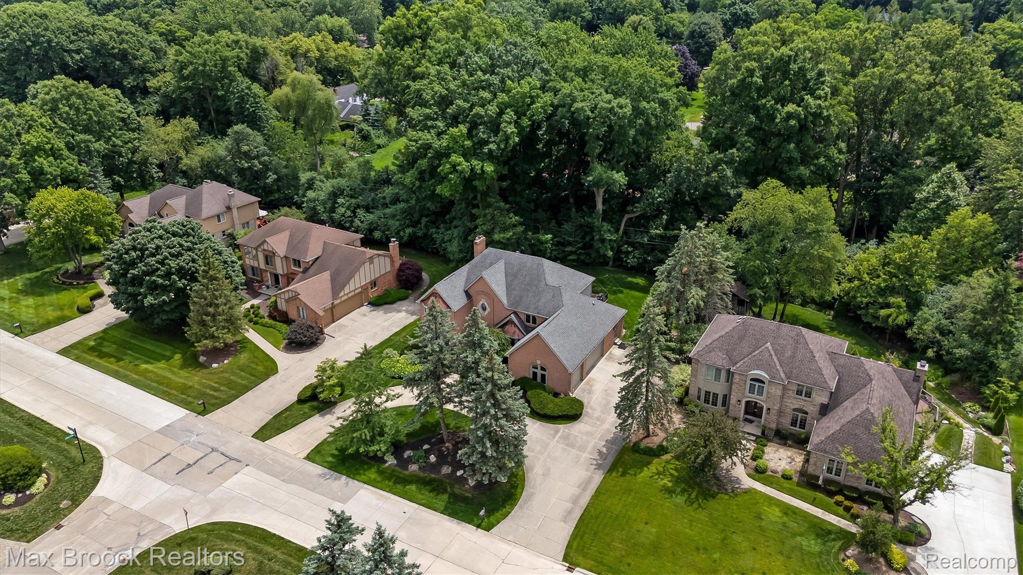 3015 Woodcreek Way