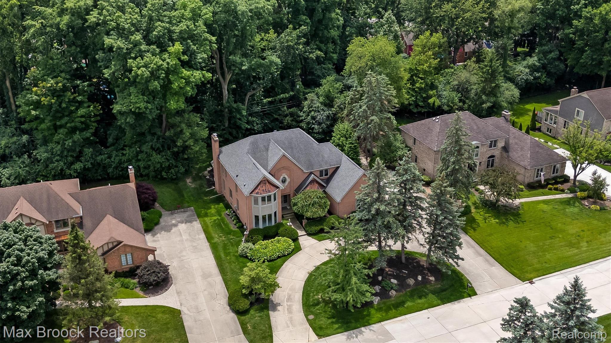 3015 Woodcreek Way