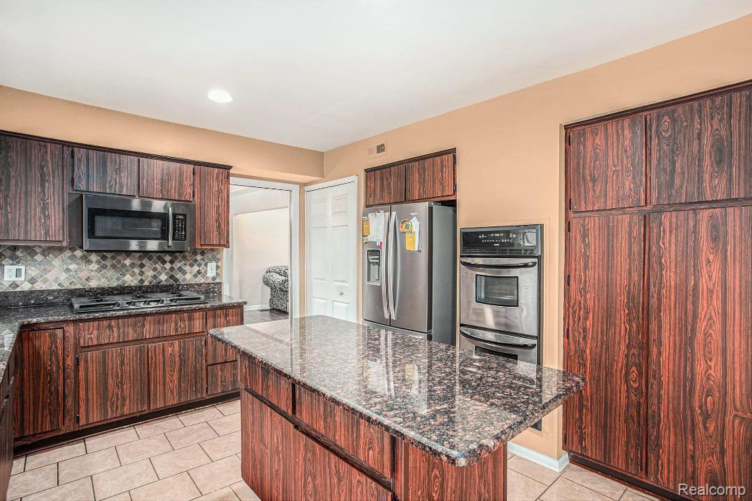 5622 Powder Horn Drive