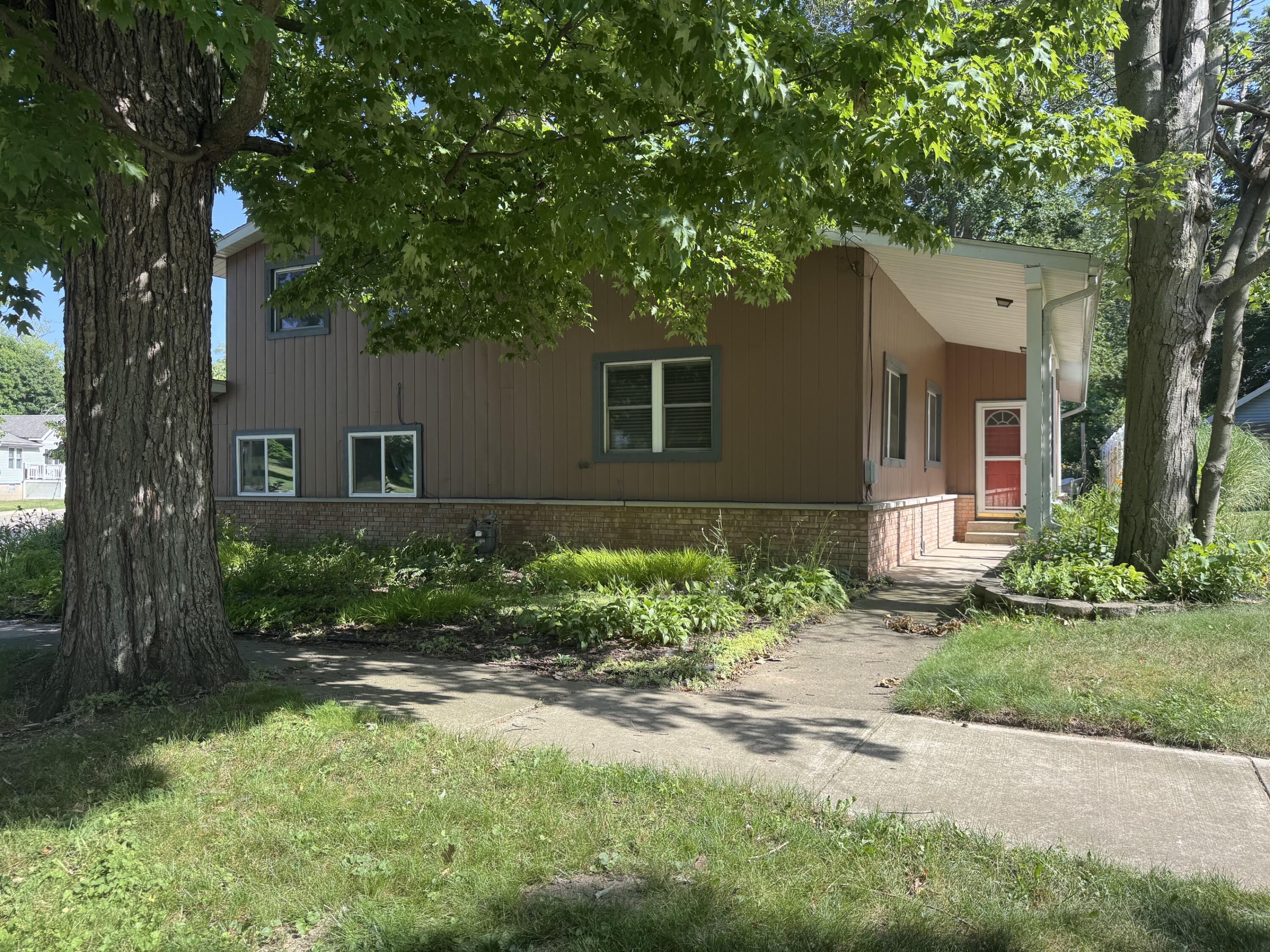 748 Green Street