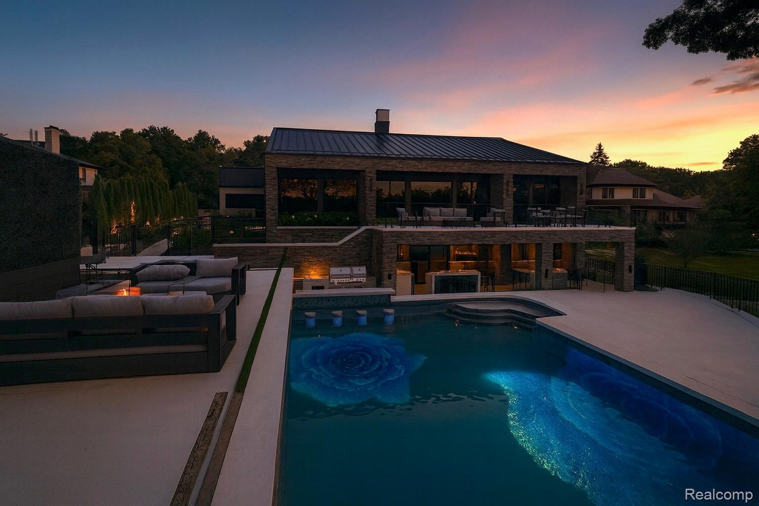 5116 W Bloomfield Lake Road