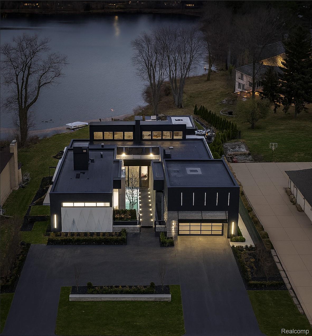 5116 W Bloomfield Lake Road