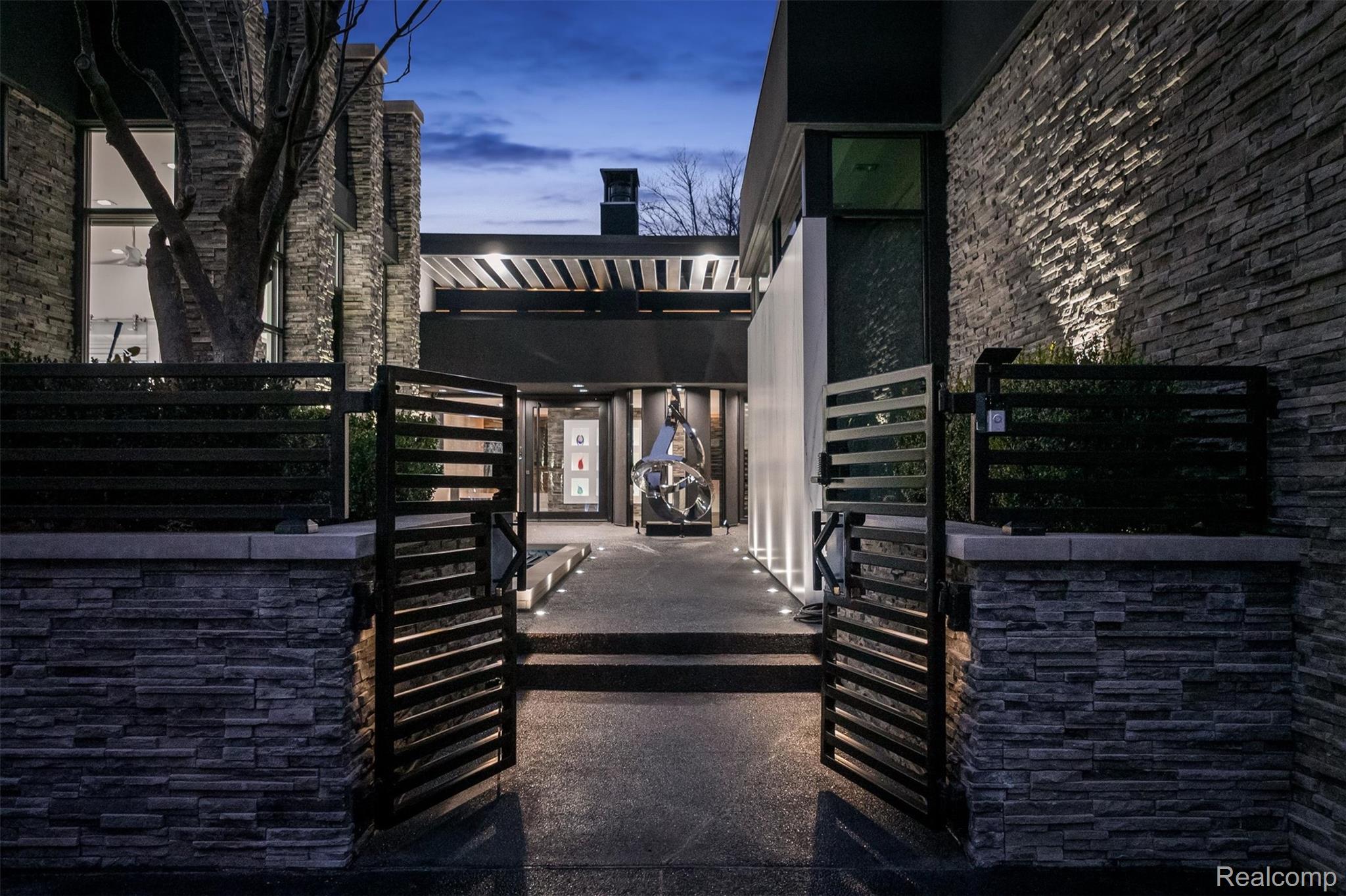 5116 W Bloomfield Lake Road