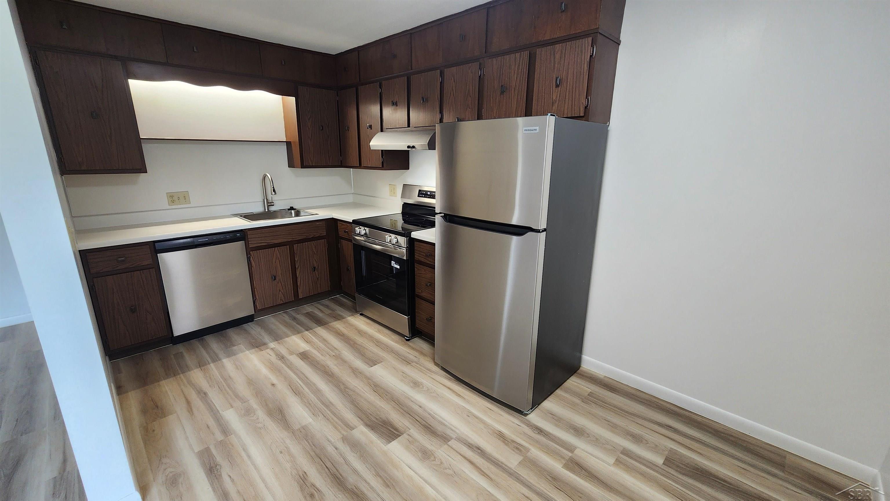 240 W Tuscola UNIT 15 Street