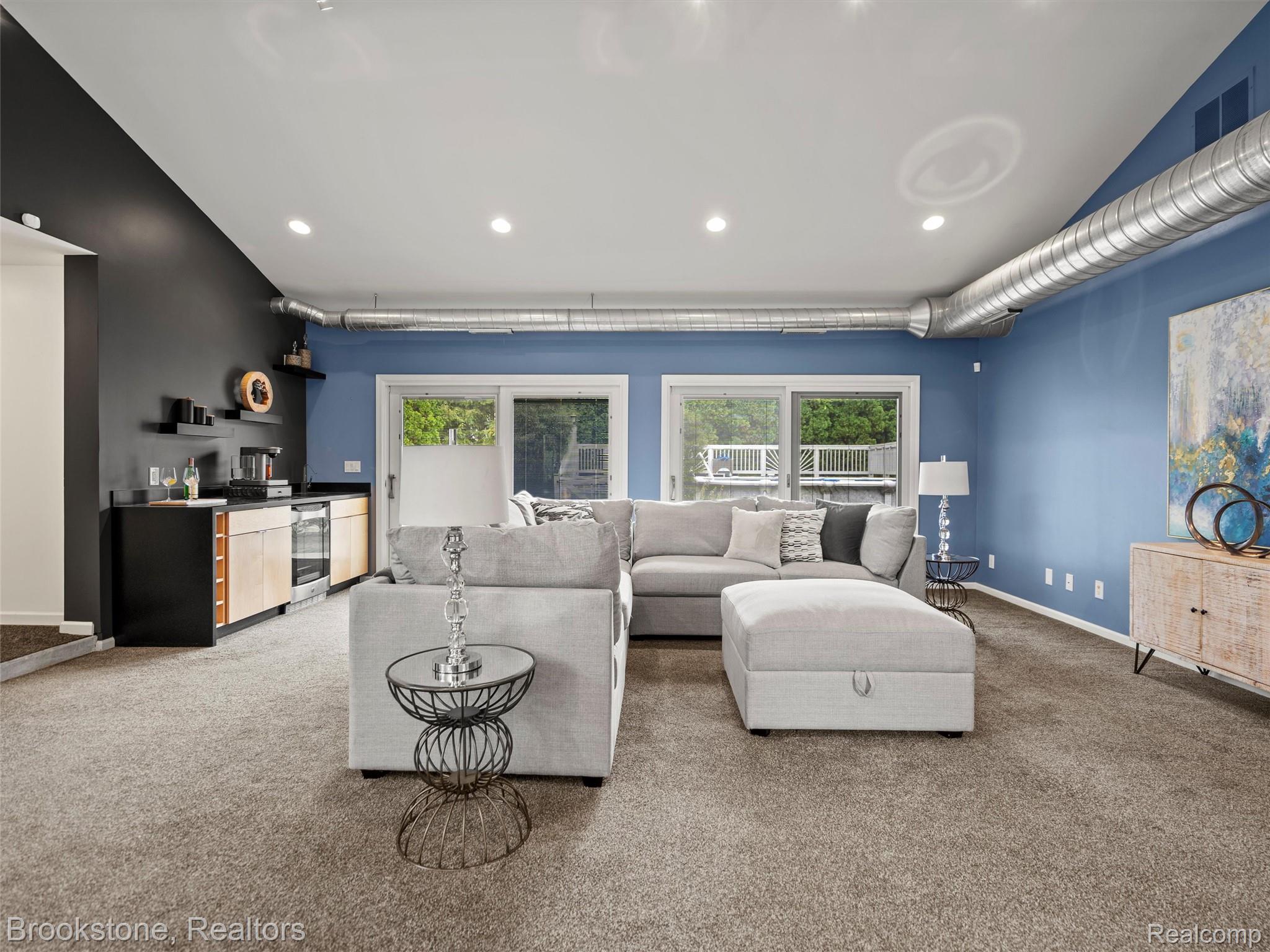 4820 Valley Vista Lane