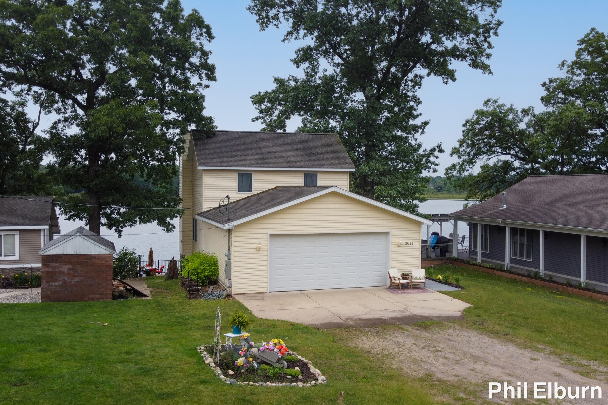 3611 Holiday Drive