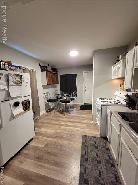 Tiny photo for 2904 Vanness Street, Port Huron City, MI 48060 (MLS # 20261003098)