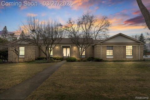 19010 Lacrosse Avenue Lathrup Village City MI 48076