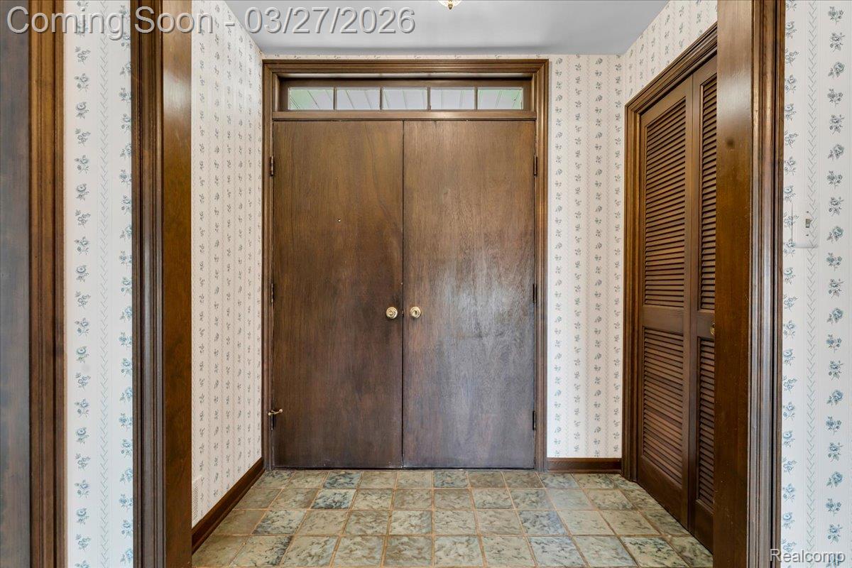 19010 Lacrosse Avenue