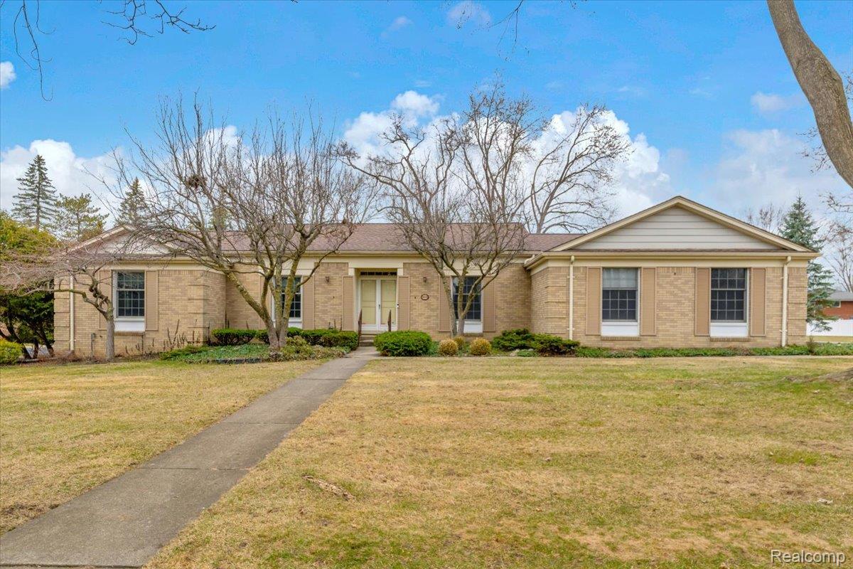 19010 Lacrosse Avenue