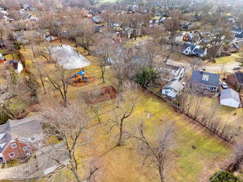 19980 W Clairview Court Grosse Pointe Woods City MI 48236