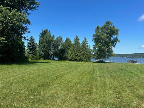 Tiny photo for 5505 Indian Trail, Blaine Township, MI 49635 (MLS # 78080069008)