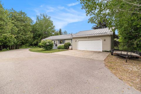 Tiny photo for 5505 Indian Trail, Blaine Township, MI 49635 (MLS # 78080069008)