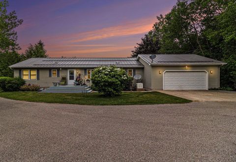 Tiny photo for 5505 Indian Trail, Blaine Township, MI 49635 (MLS # 78080069008)
