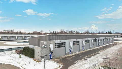 163 Speed Way Pontiac City MI 48341