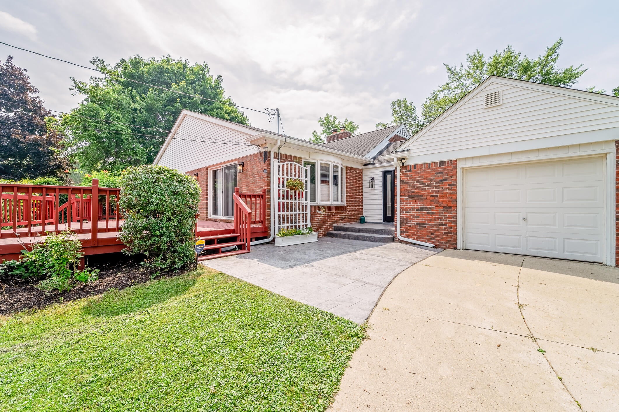 9772 Grosse Ile Parkway