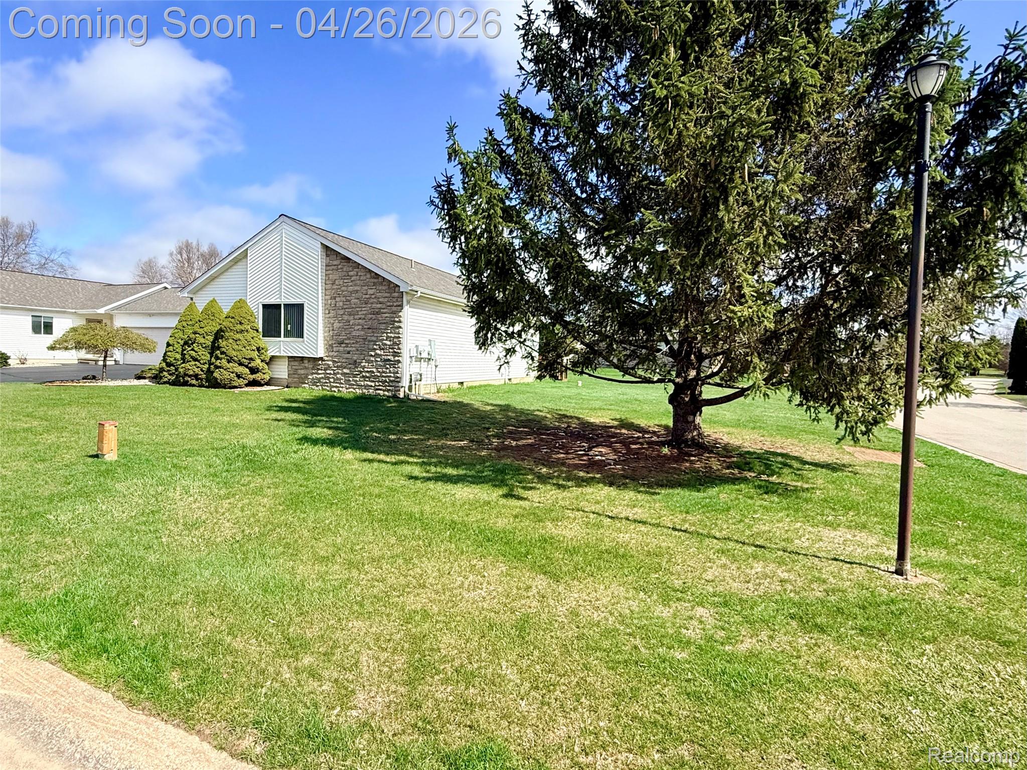 7192 Hawthorne Circle