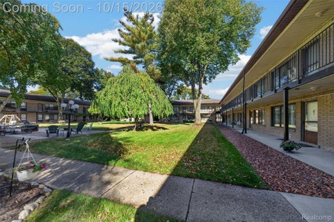 Tiny photo for 995 N Cass Lake Road #125, Waterford Charter Township, MI 48328 (MLS # 20261083260)