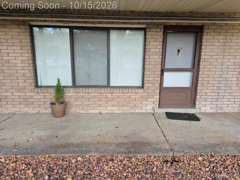 Photo of 995 N Cass Lake Road #125, Waterford Charter Township, MI 48328 (MLS # 20261083260)