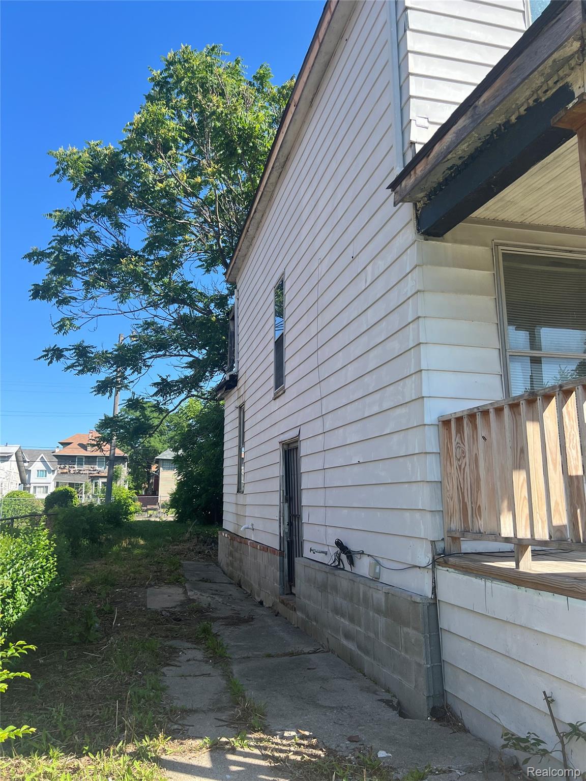 207 CONNECTICUT Street