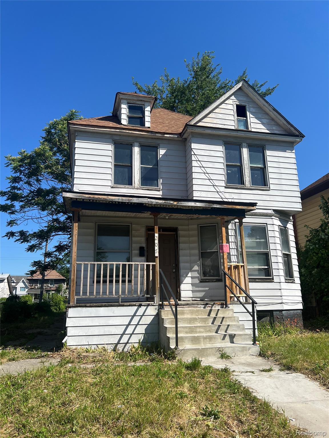 207 CONNECTICUT Street