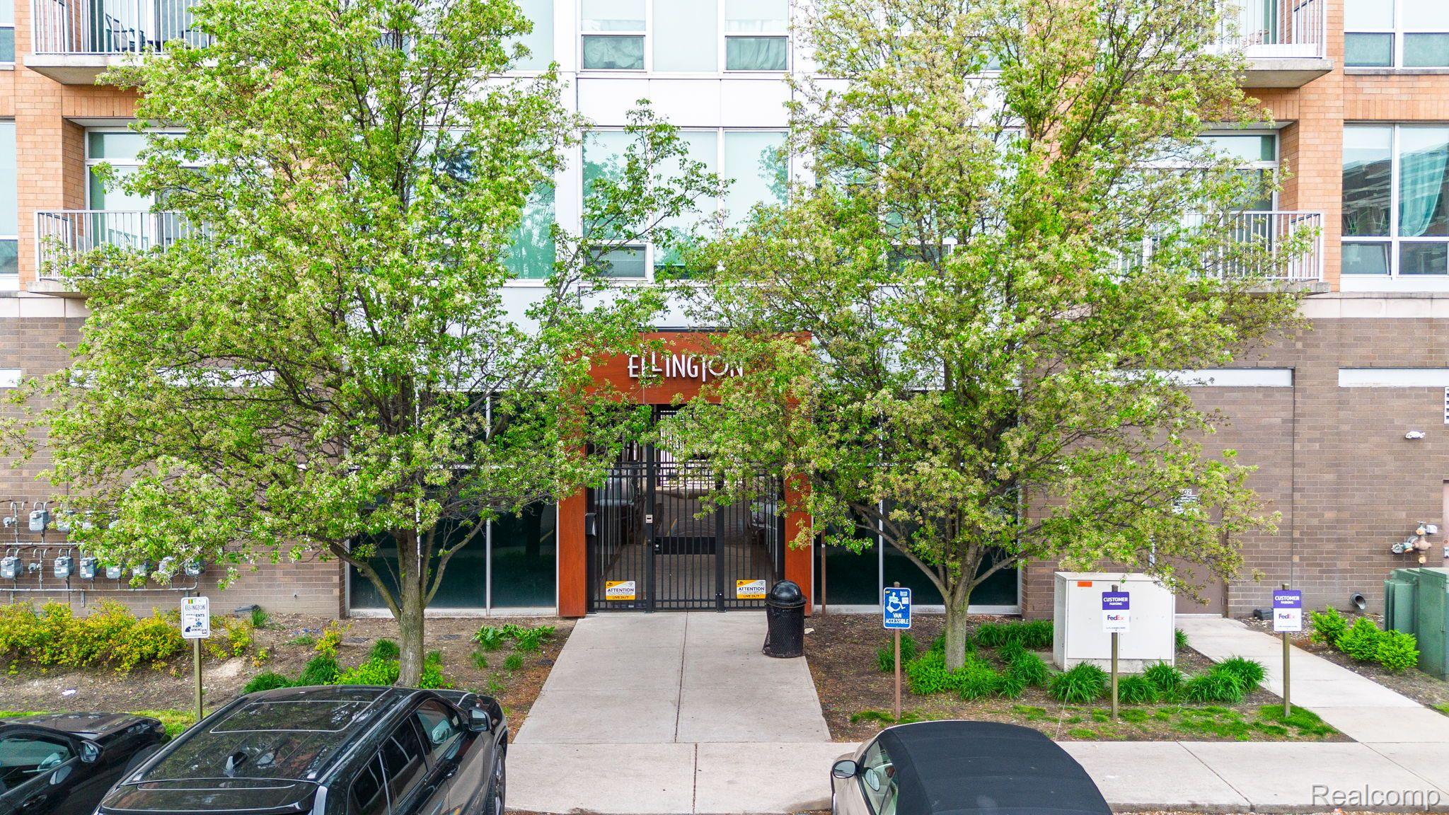 3670 UNIT 412 WOODWARD Avenue
