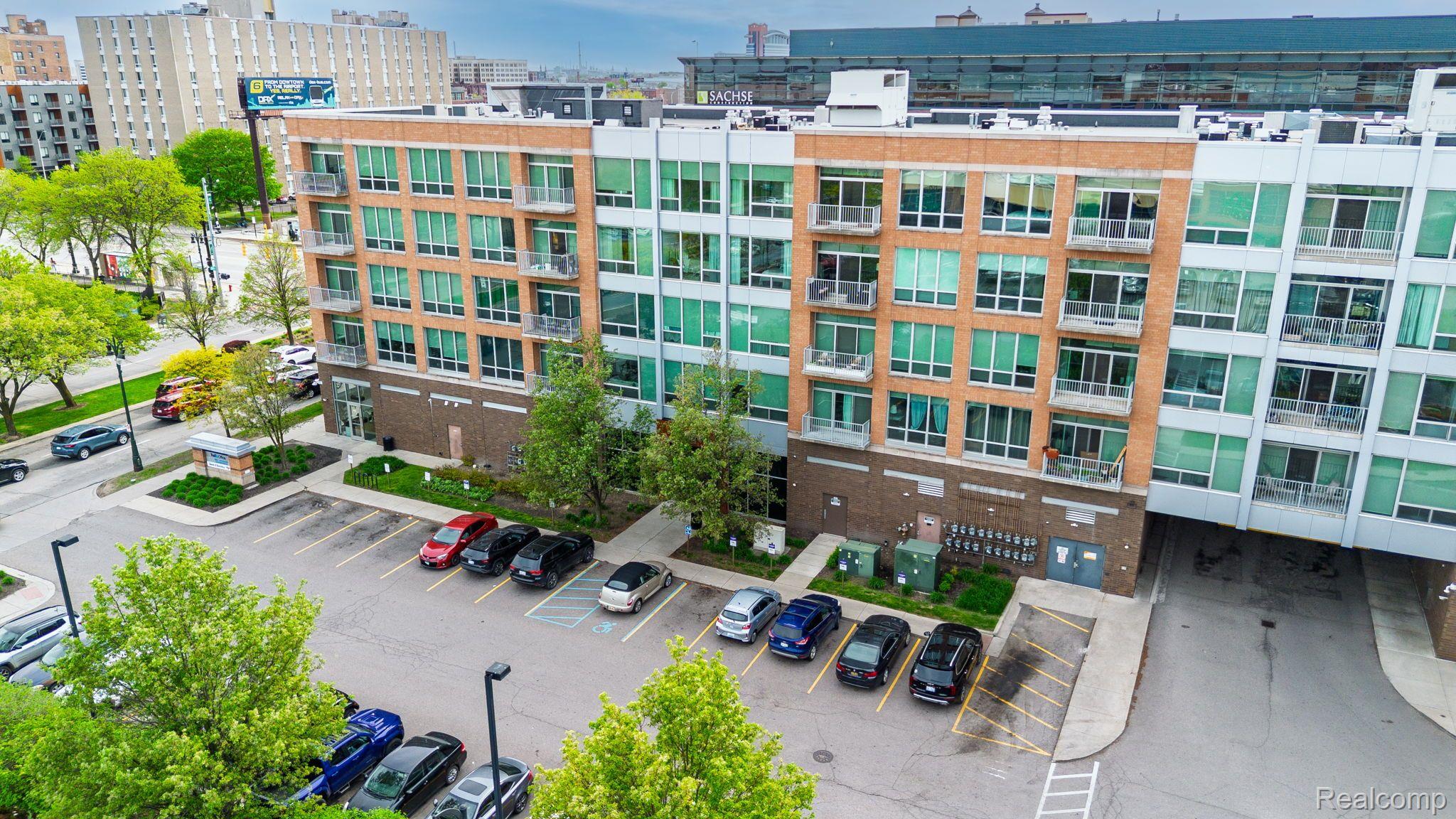 3670 UNIT 412 WOODWARD Avenue