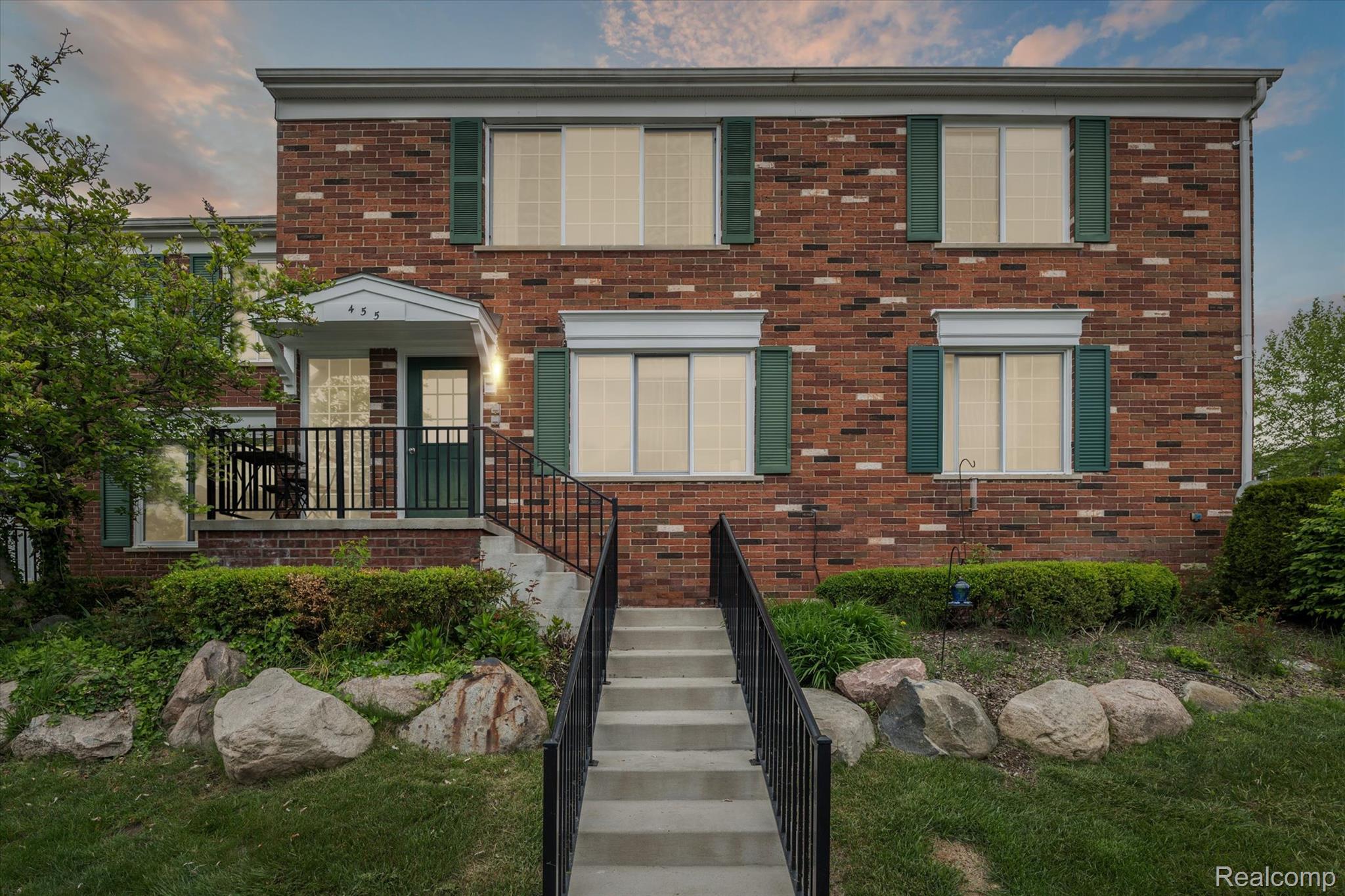 455 Baldwin Avenue 203
