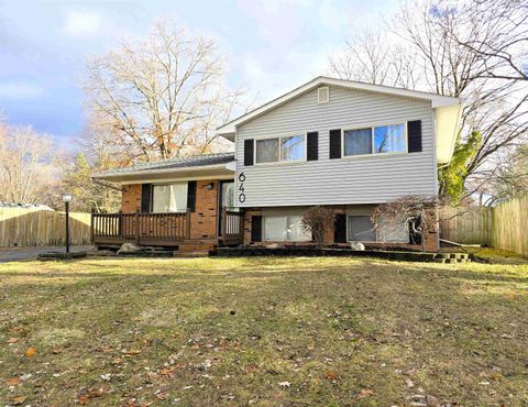 640 Crescent Lake Road Waterford Charter Township MI 48327