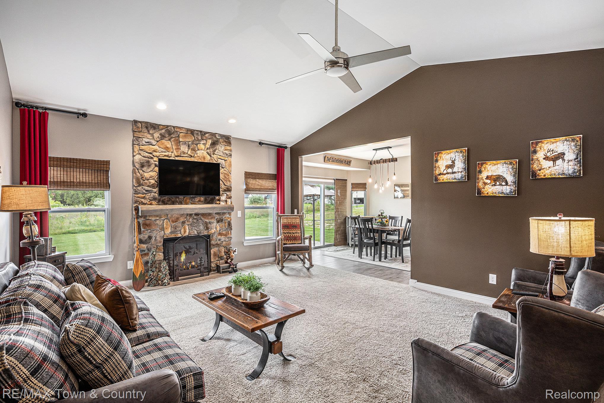 1535 Woodlake Lane