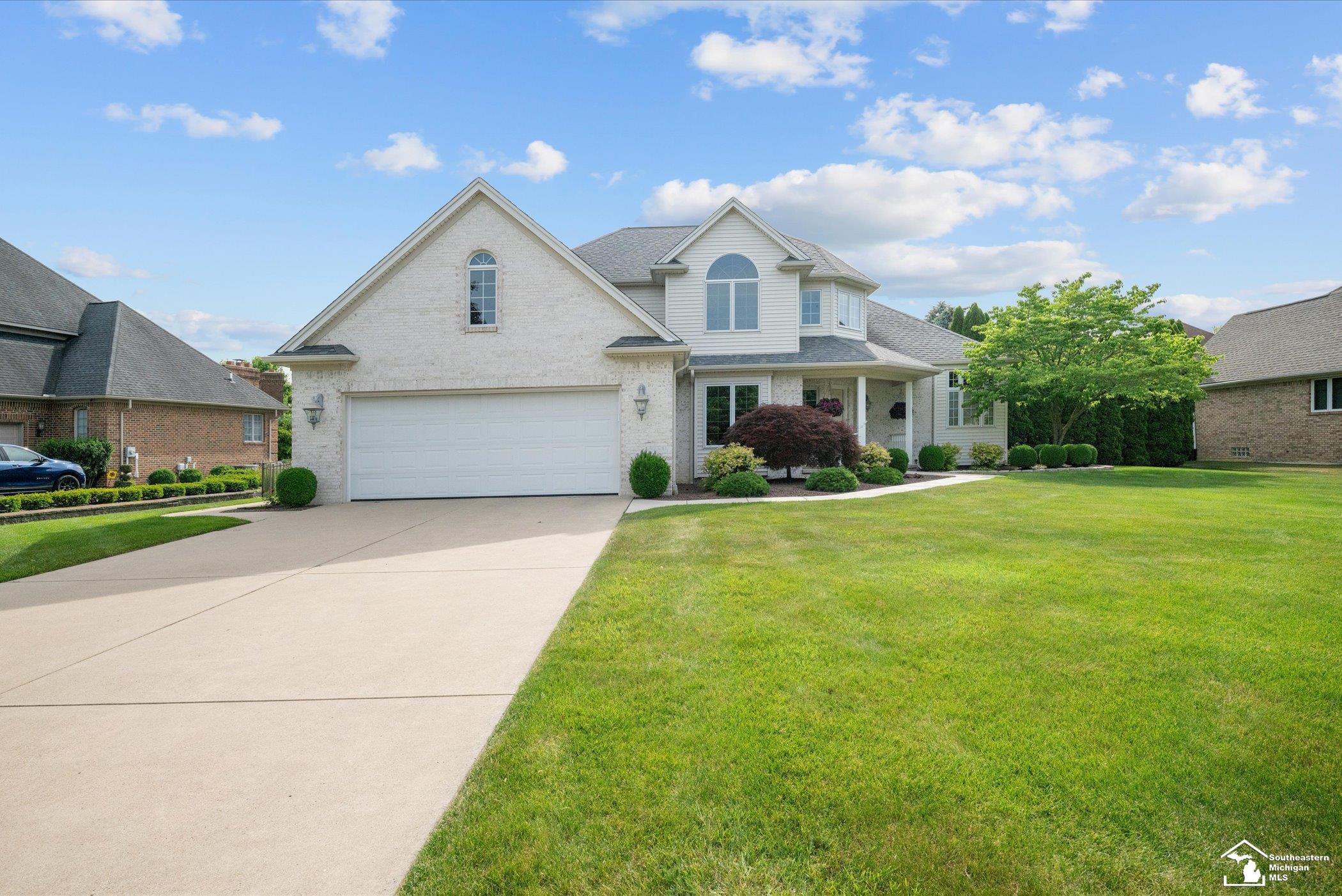 862 SAINT JAMES PARK Avenue