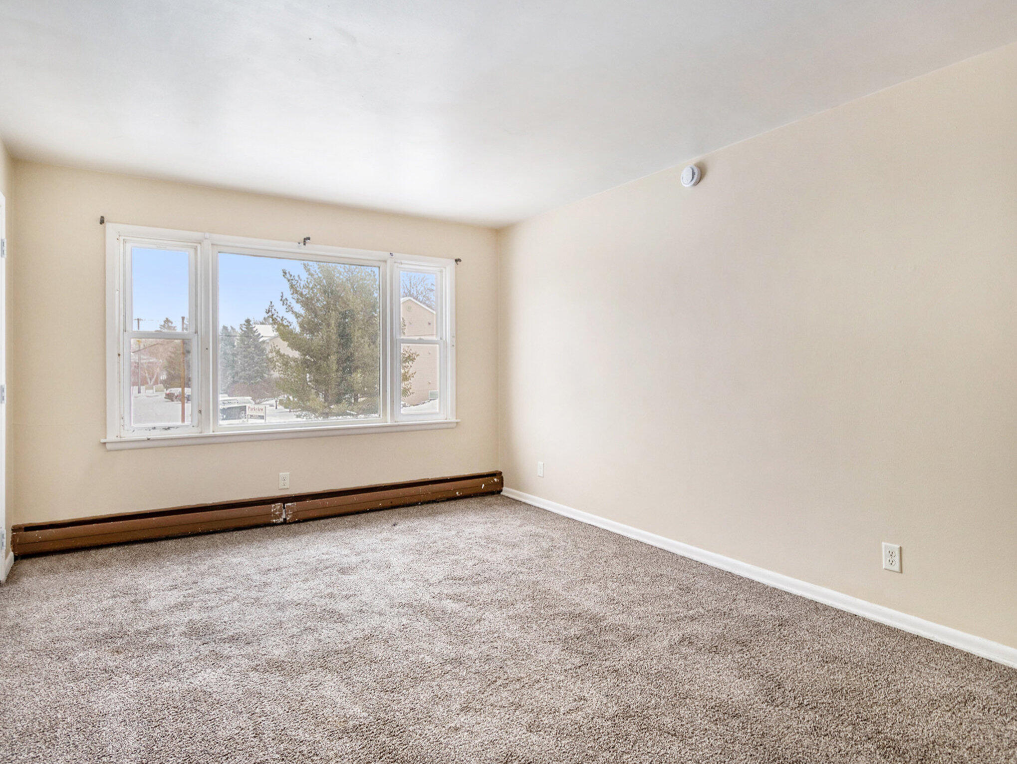 Parchment, Michigan 49004, United States, 2 Bedrooms Bedrooms, ,1 BathroomBathrooms,Residential,Active,94404