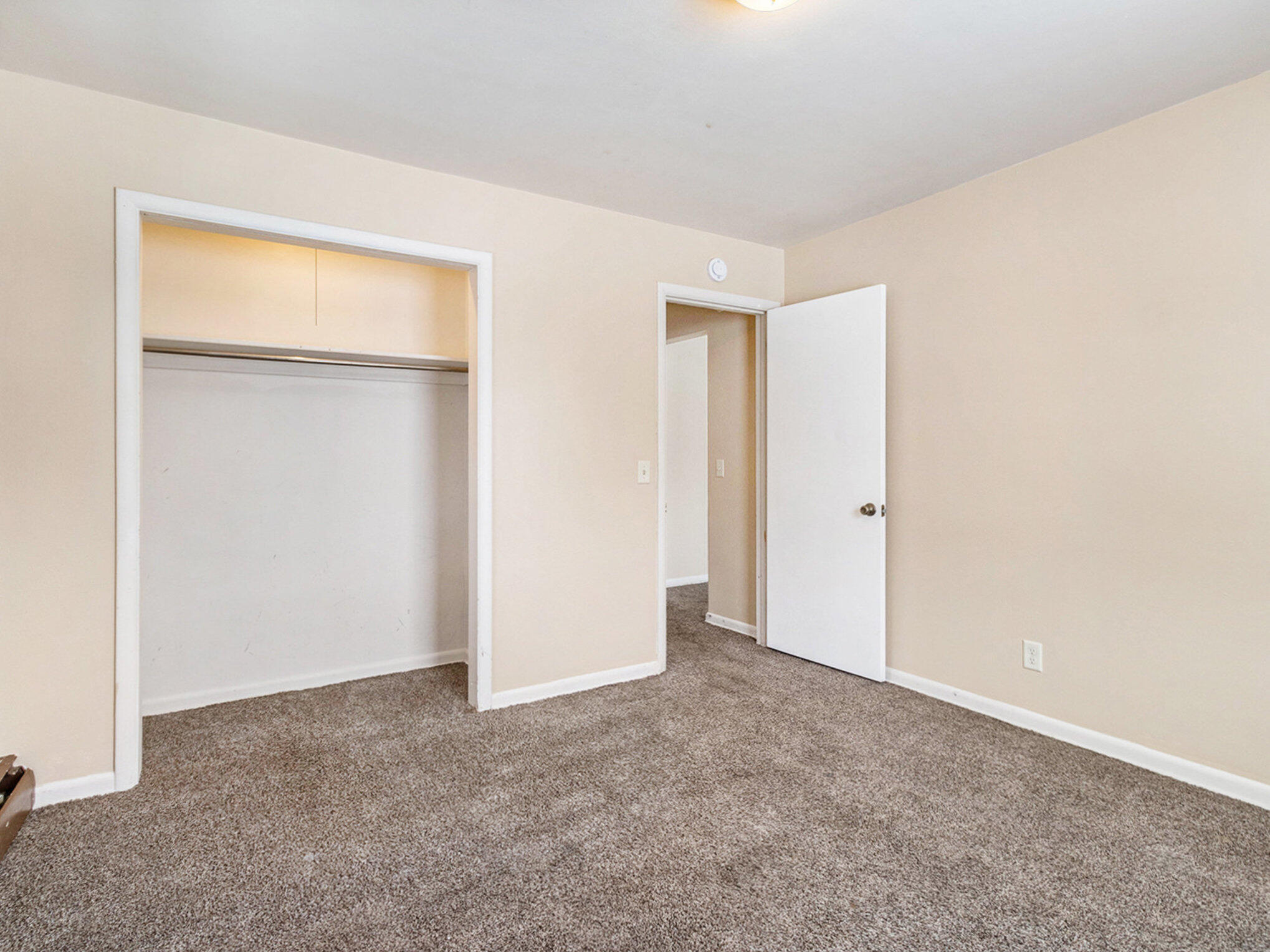 Parchment, Michigan 49004, United States, 2 Bedrooms Bedrooms, ,1 BathroomBathrooms,Residential,Active,94404
