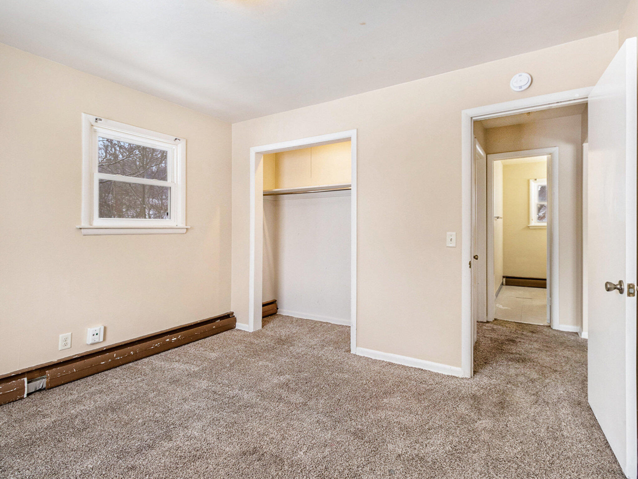 Parchment, Michigan 49004, United States, 2 Bedrooms Bedrooms, ,1 BathroomBathrooms,Residential,Active,94404