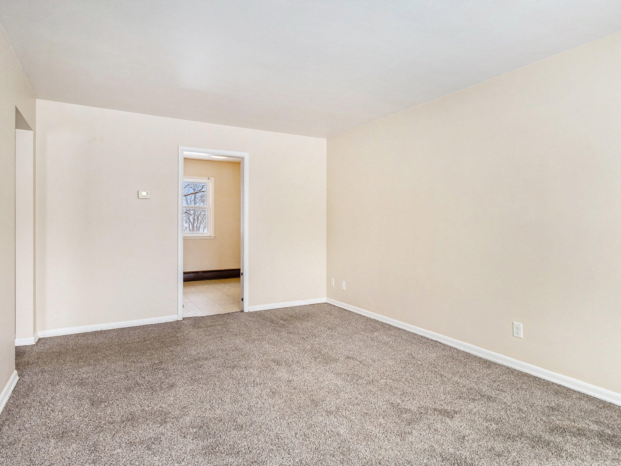 Parchment, Michigan 49004, United States, 2 Bedrooms Bedrooms, ,1 BathroomBathrooms,Residential,Active,94404