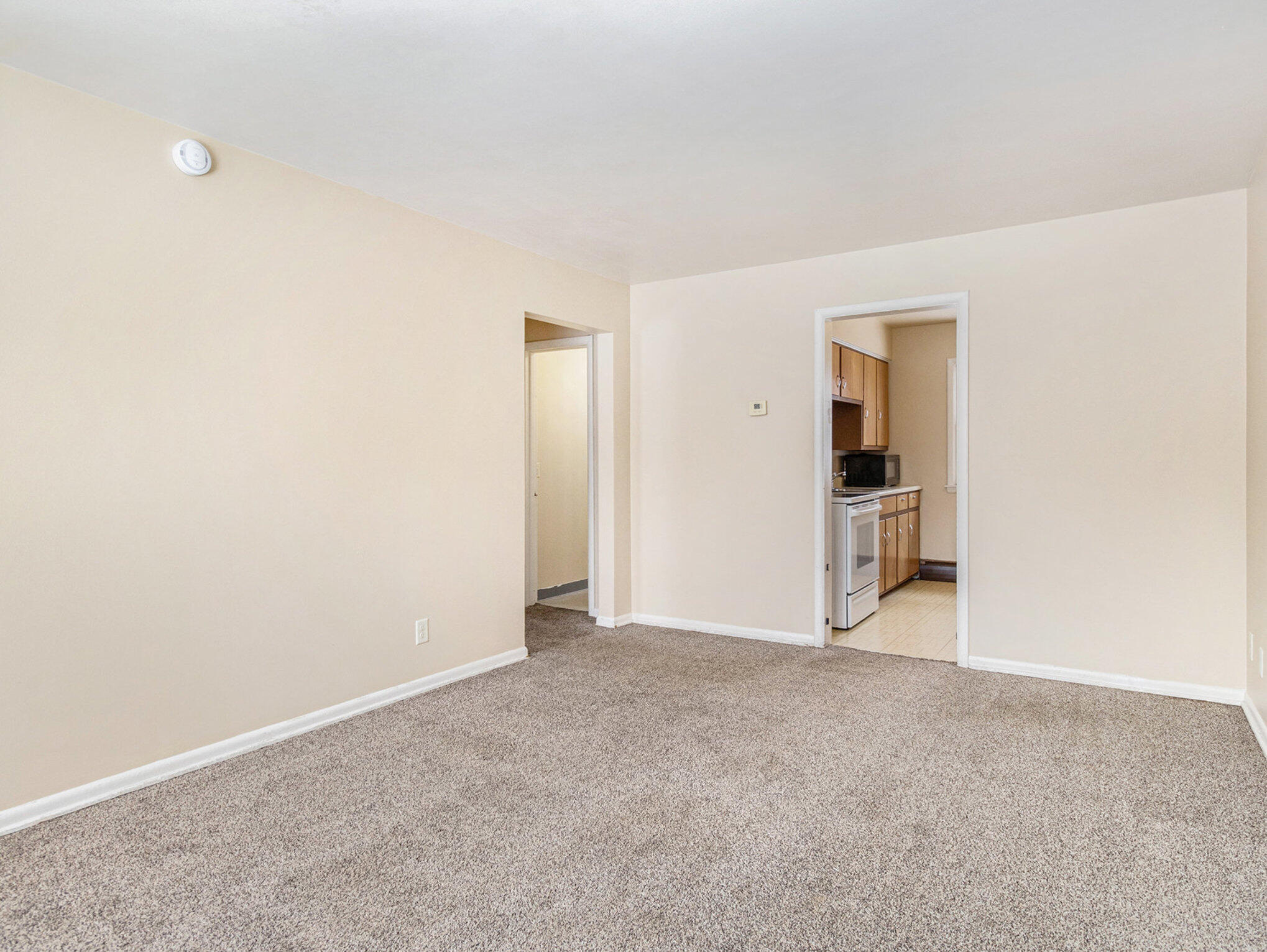 Parchment, Michigan 49004, United States, 2 Bedrooms Bedrooms, ,1 BathroomBathrooms,Residential,Active,94404