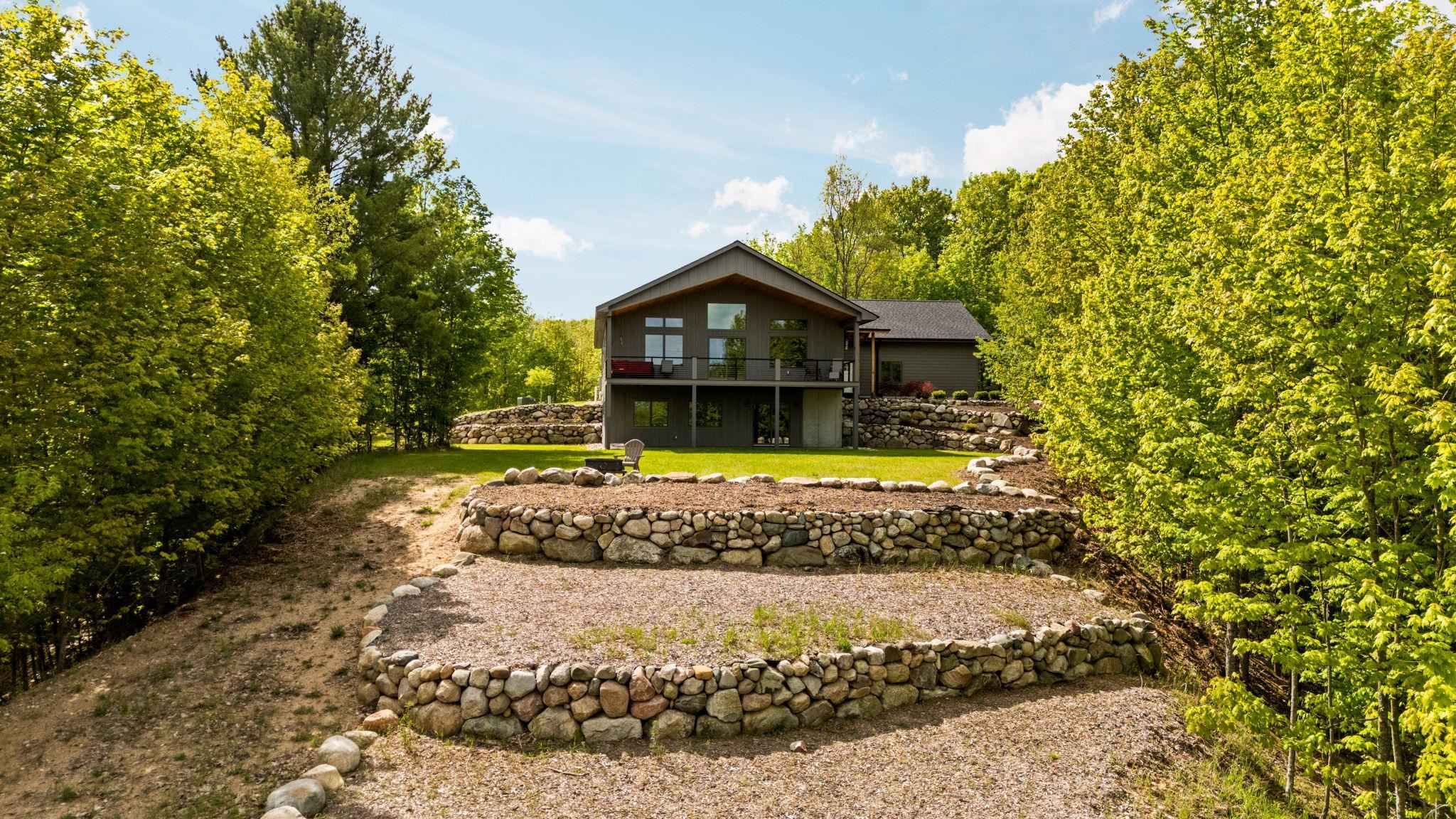 4478 Horseshoe Path