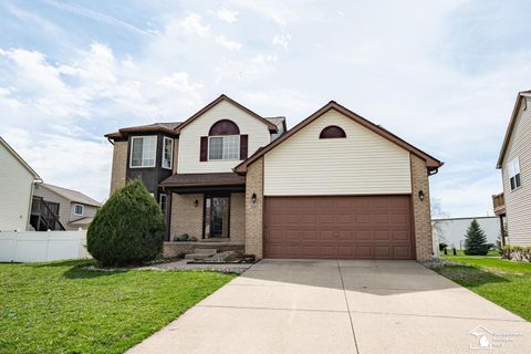 203 Dundee Ridge Drive Dundee Village MI 48131