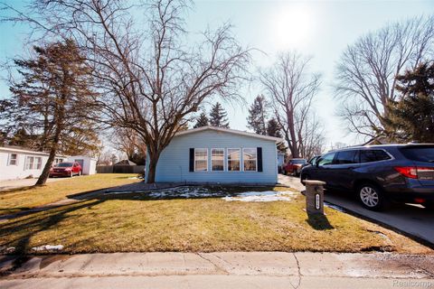 8016 Harbour Drive Ira Township MI 48023