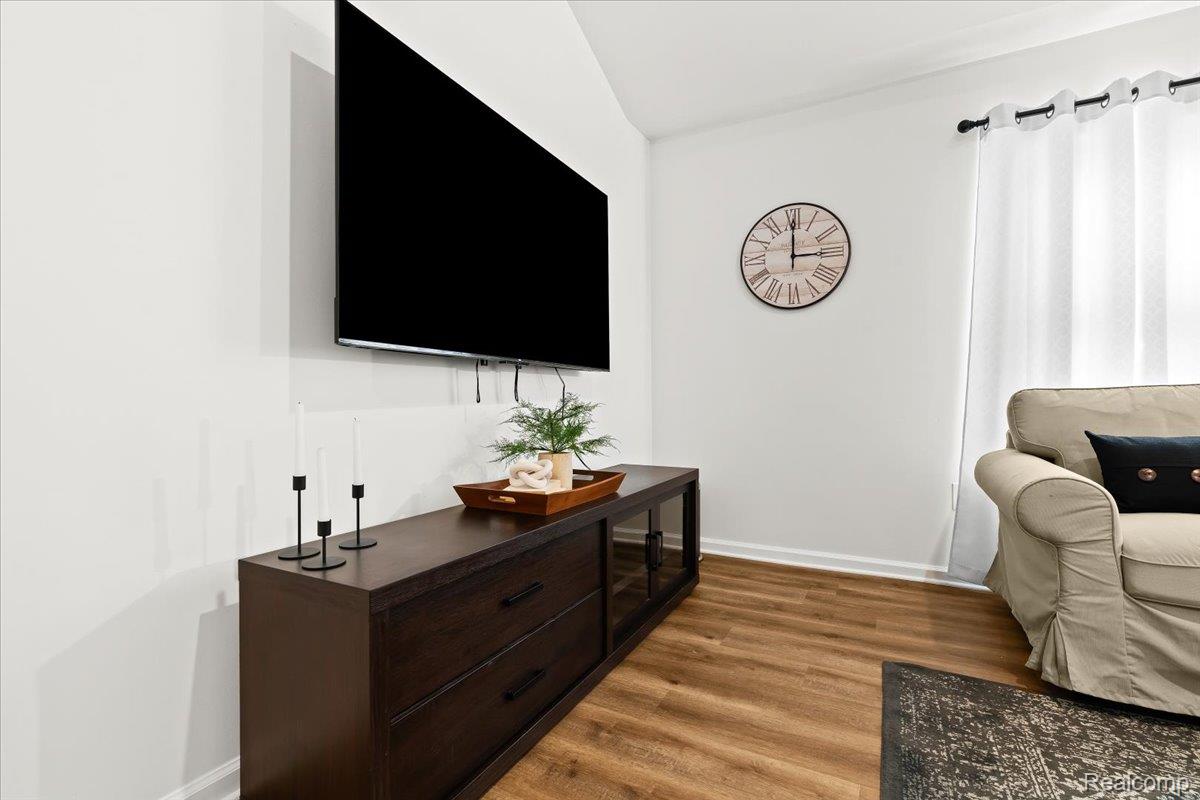 Auburn Hills, Michigan 48326, United States, 3 Bedrooms Bedrooms, ,2 BathroomsBathrooms,Residential,Active,247619