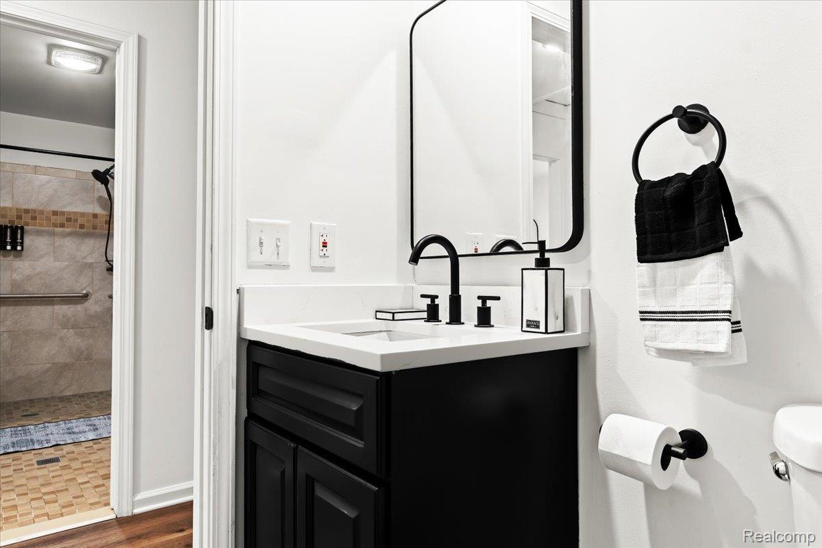 Auburn Hills, Michigan 48326, United States, 3 Bedrooms Bedrooms, ,2 BathroomsBathrooms,Residential,Active,247619