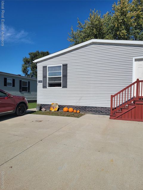 15385 Cartier Dr Clinton Charter Township MI 48038