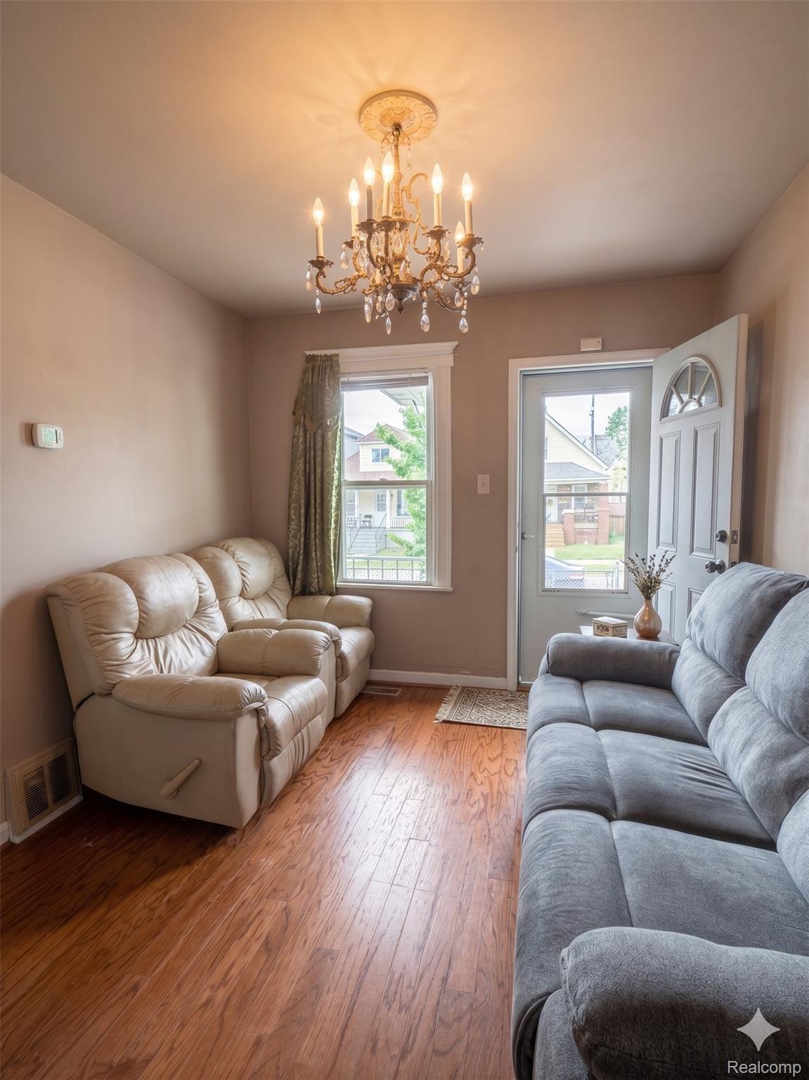 2620 Botsford Street